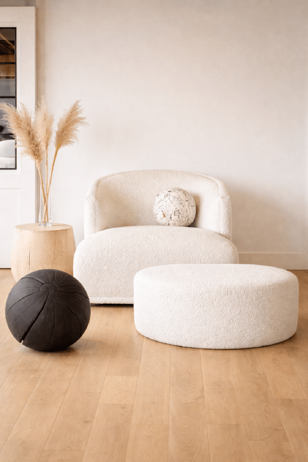 Mallo Swivel Chair - Chair